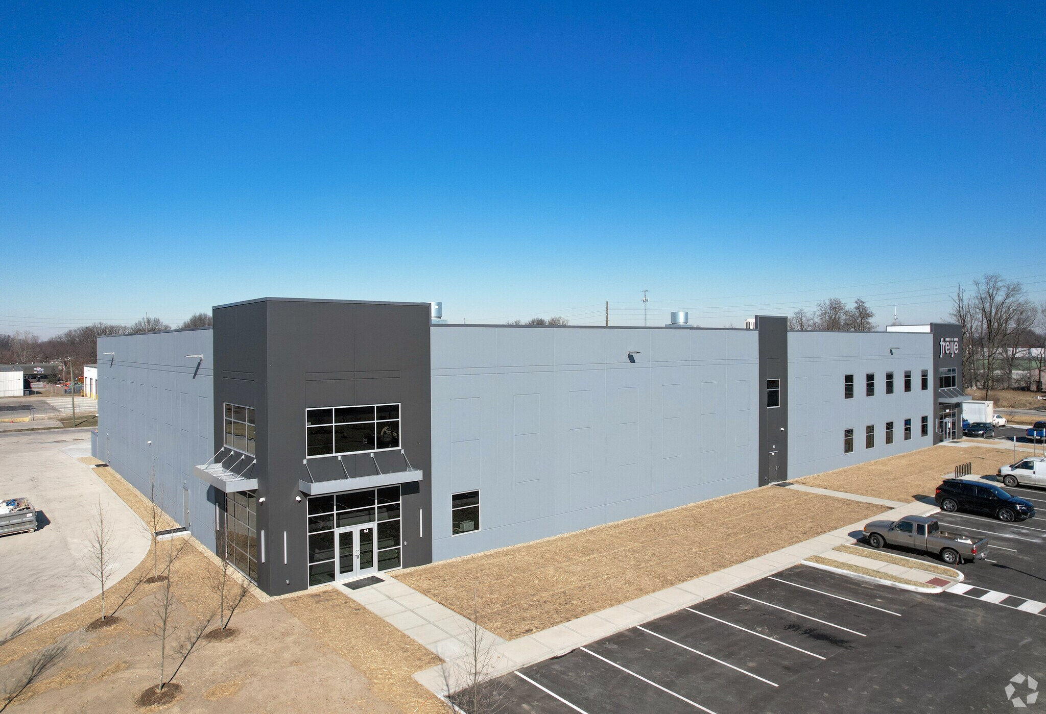 7600 Pendleton Pike, Indianapolis, IN à vendre Photo principale- Image 1 de 1