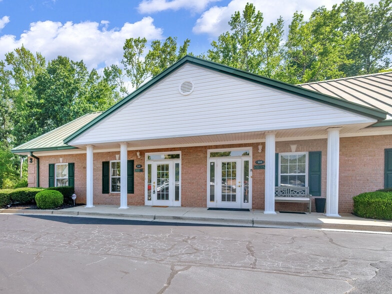 2336 Wisteria Dr, Snellville, GA for sale - Building Photo - Image 1 of 31