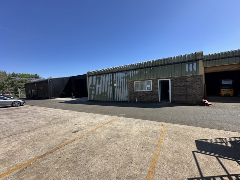 Meadow Clos, Plymouth à louer - Photo du bâtiment - Image 3 de 6