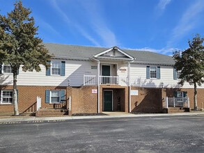11923 Centre St, Chester, VA for lease Interior Photo- Image 1 of 5