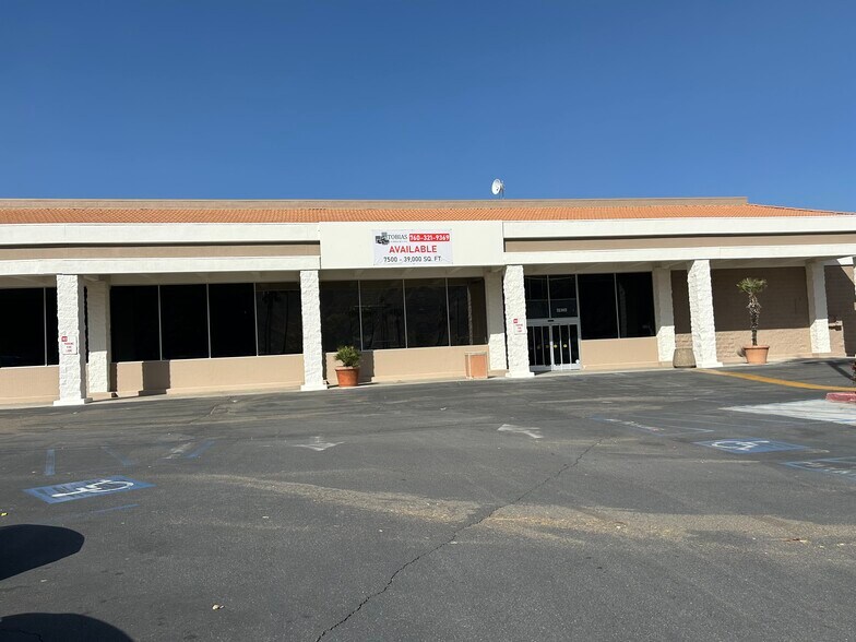 69044 E Palm Canyon Dr, Cathedral City, CA à louer - Photo du bâtiment - Image 2 de 11