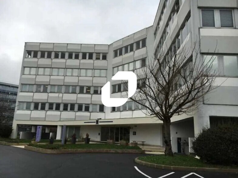 12 Chaussée Jules César, Osny à louer - Photo du bâtiment - Image 1 de 27