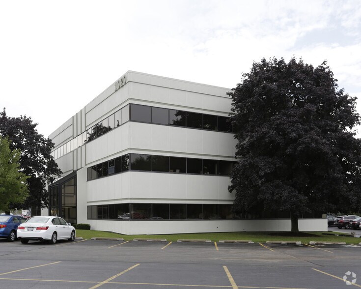 1020 Milwaukee Ave, Deerfield, IL à louer - Photo du bâtiment - Image 3 de 7
