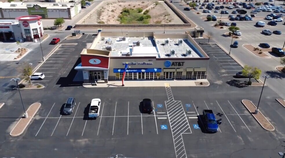 12211 Montwood Dr, El Paso, TX à louer - Photo du bâtiment - Image 2 de 8