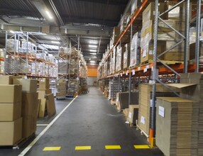 Industrial in Villejust for lease Interior Photo- Image 1 of 3