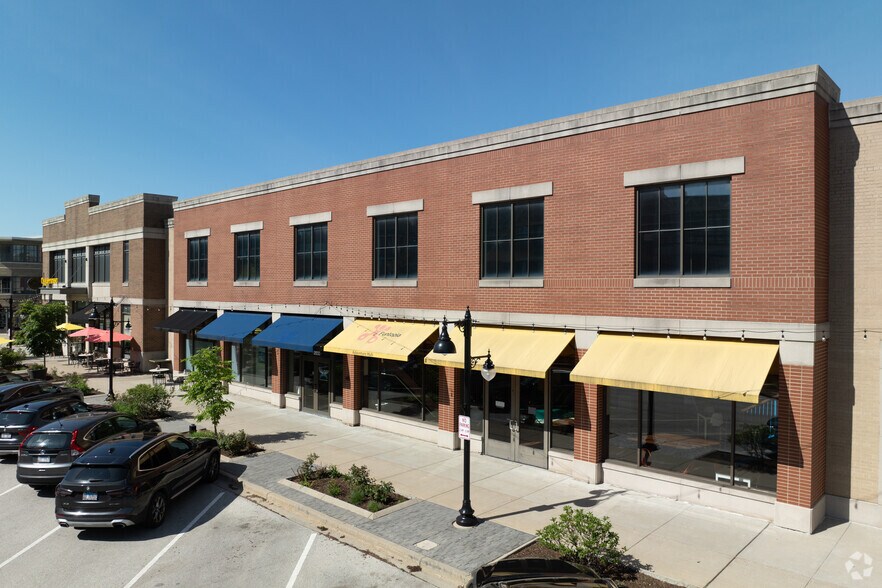 2000-2050 Tower Dr, Glenview, IL for sale - Building Photo - Image 2 of 8
