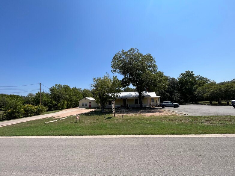 211 Railroad St, Buda, TX à vendre - Photo du bâtiment - Image 3 de 21