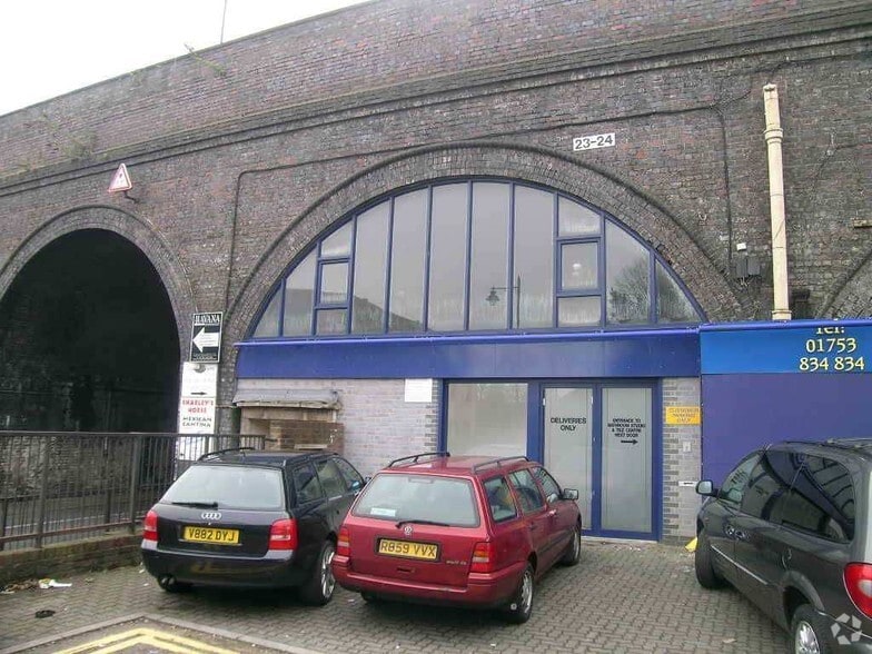 Alma Rd, Windsor for lease - Building Photo - Image 2 of 10