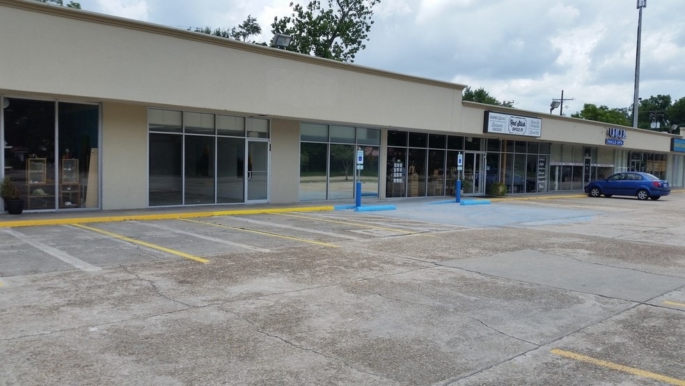 500-699 Jefferson Hwy, Baton Rouge, LA for lease - Primary Photo - Image 1 of 10