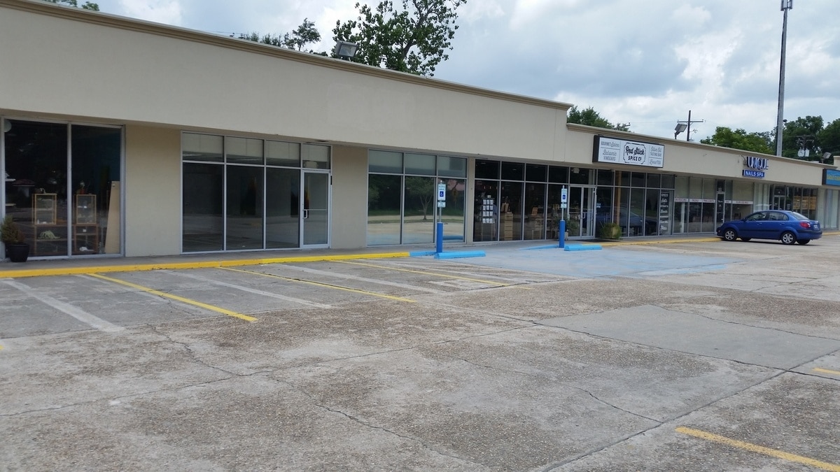 500-699 Jefferson Hwy, Baton Rouge, LA for lease Primary Photo- Image 1 of 11
