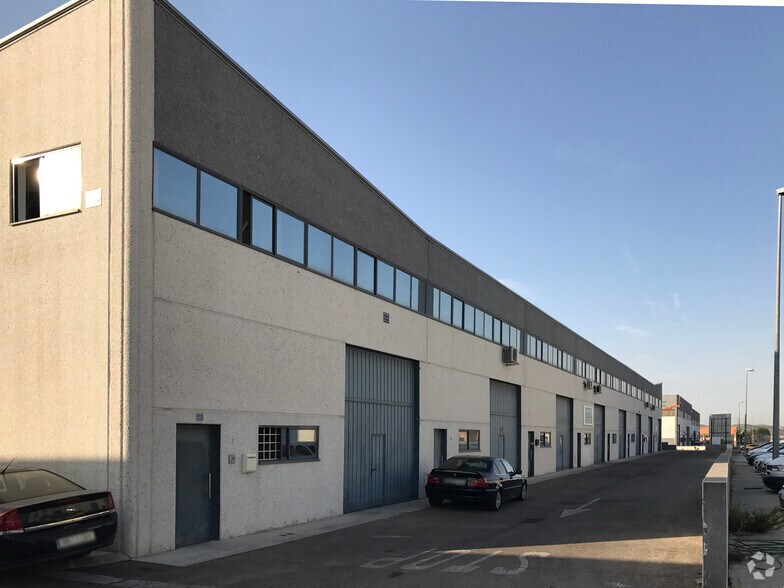Industriel dans Arganda del Rey, Madrid à louer - Photo du bâtiment - Image 1 de 2