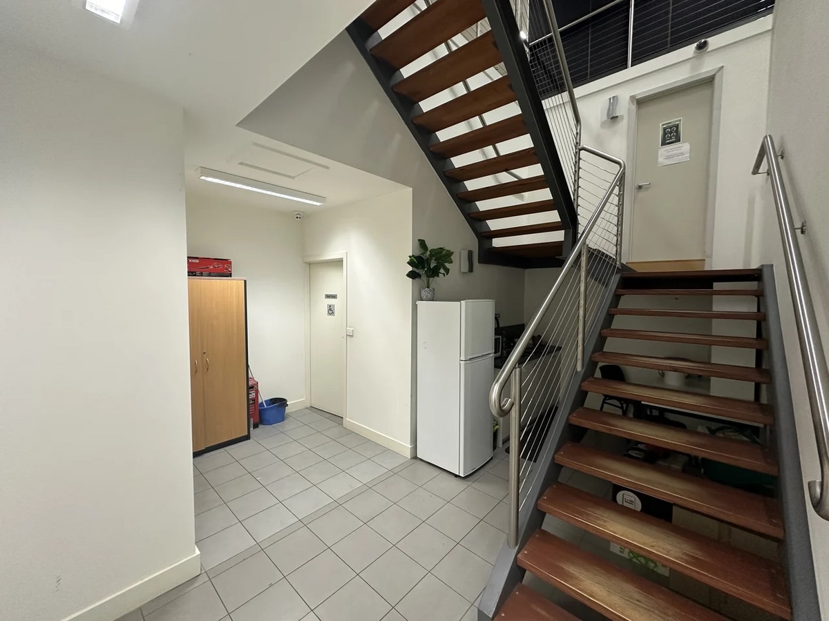 9 Rocklea Dr, Port Melbourne, VIC 3207 - Unit 8 - - Interior Photo - Image 2 of 7