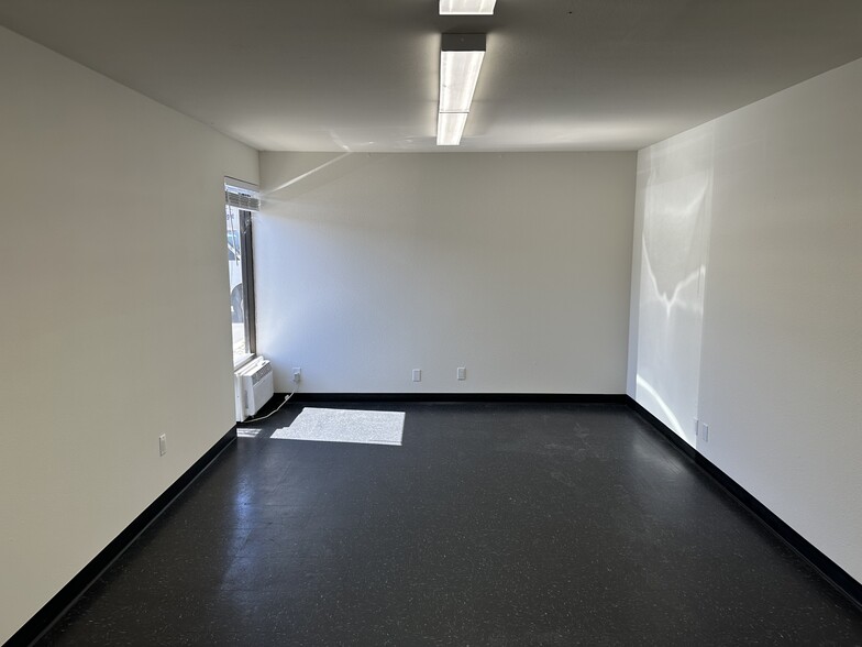 1340 N Dynamics St, Anaheim, CA for lease - Interior Photo - Image 3 of 7