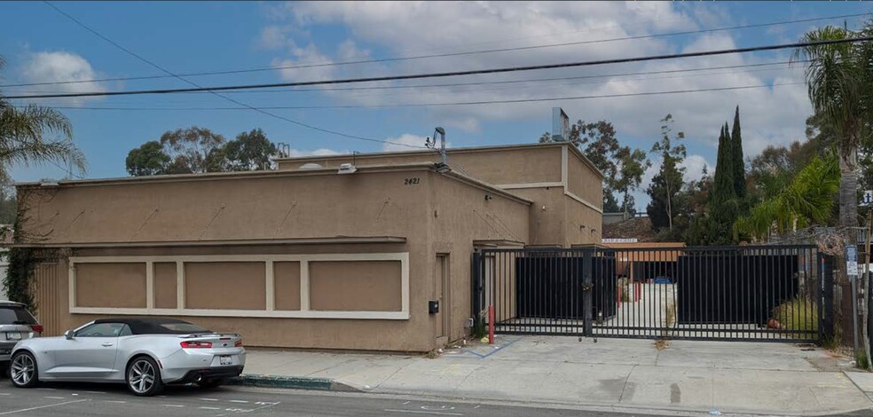 2421 E Artesia Blvd, Long Beach, CA for lease - Building Photo - Image 1 of 9