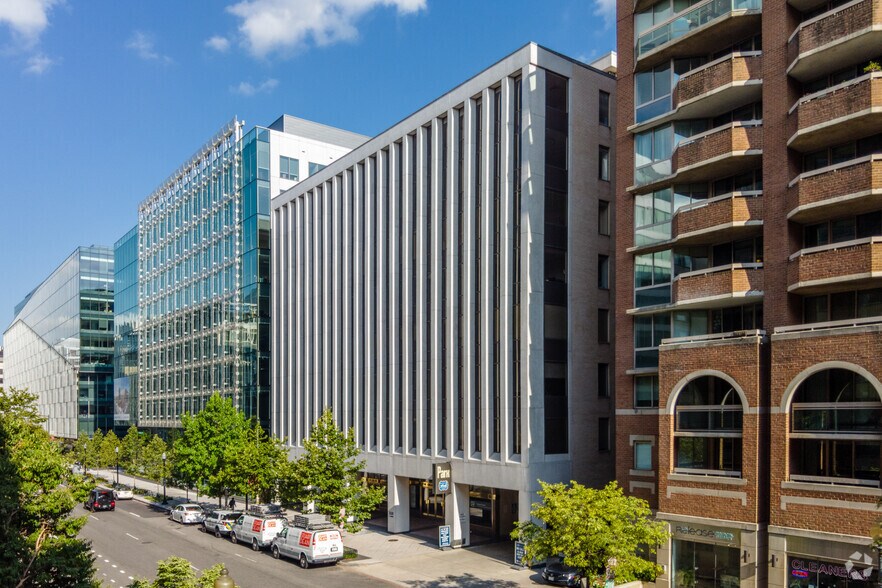 2120 L St NW, Washington, DC à louer - Photo du bâtiment - Image 3 de 7
