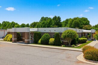 Plus de détails pour 1105 8th Court St SE, Hickory, NC - Bureau à vendre