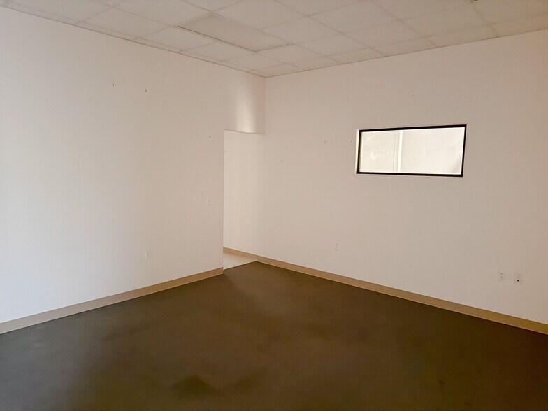 909 Business Park Dr, Mission, TX à louer - Photo du bâtiment - Image 3 de 13