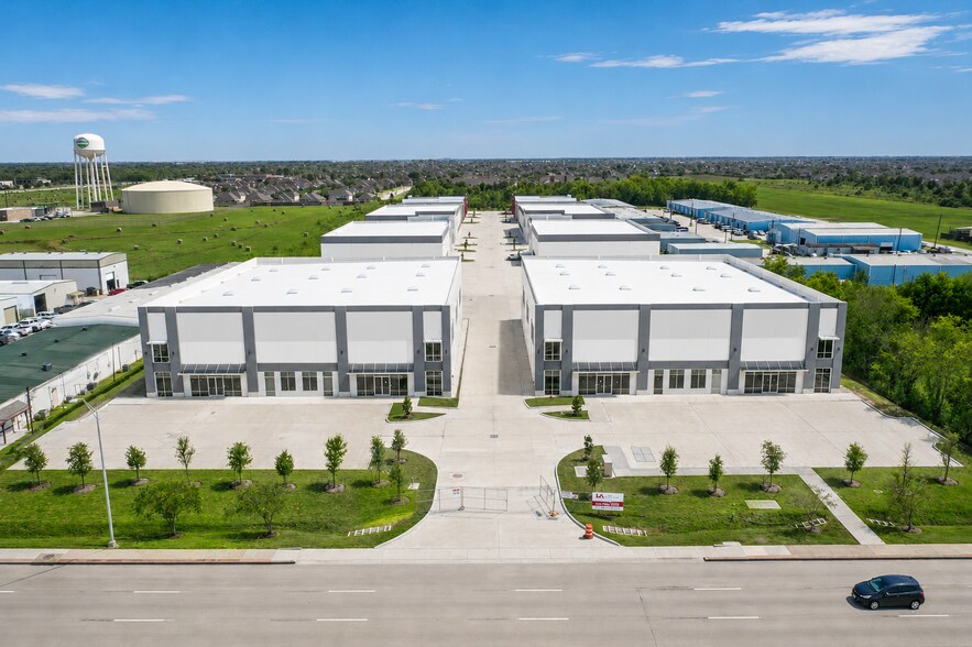 1613 N Main St, Pearland, TX à vendre - Photo du bâtiment - Image 2 de 5