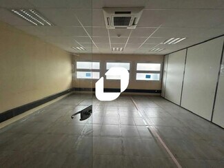 Plus de détails pour 57 Rue Francis Combe, Cergy - Bureau à louer