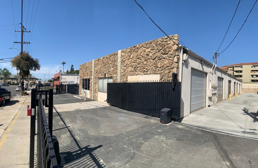 11020-11040 Mercantile Ave, Stanton, CA à louer - Photo du bâtiment - Image 3 de 7