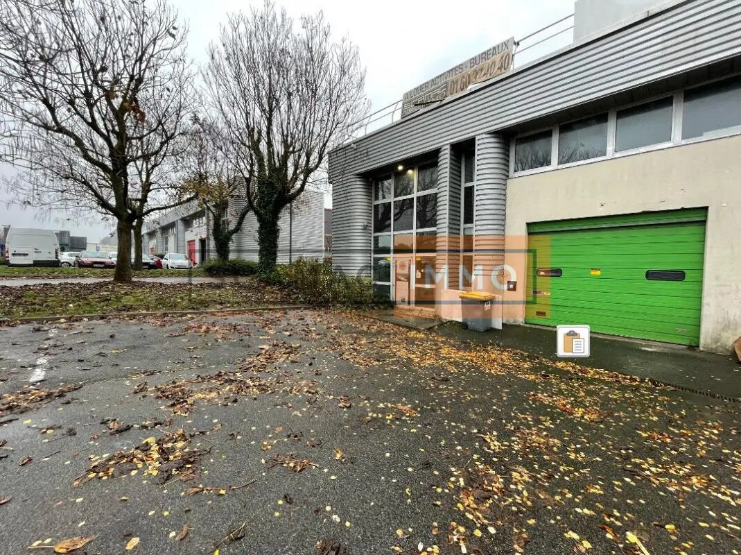 Industrial in Tremblay-en-France for lease Primary Photo- Image 1 of 3