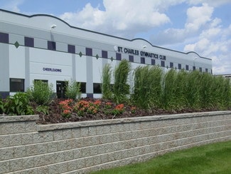 Plus de détails pour 720 N 17th St, St Charles, IL - Local d'activités à louer