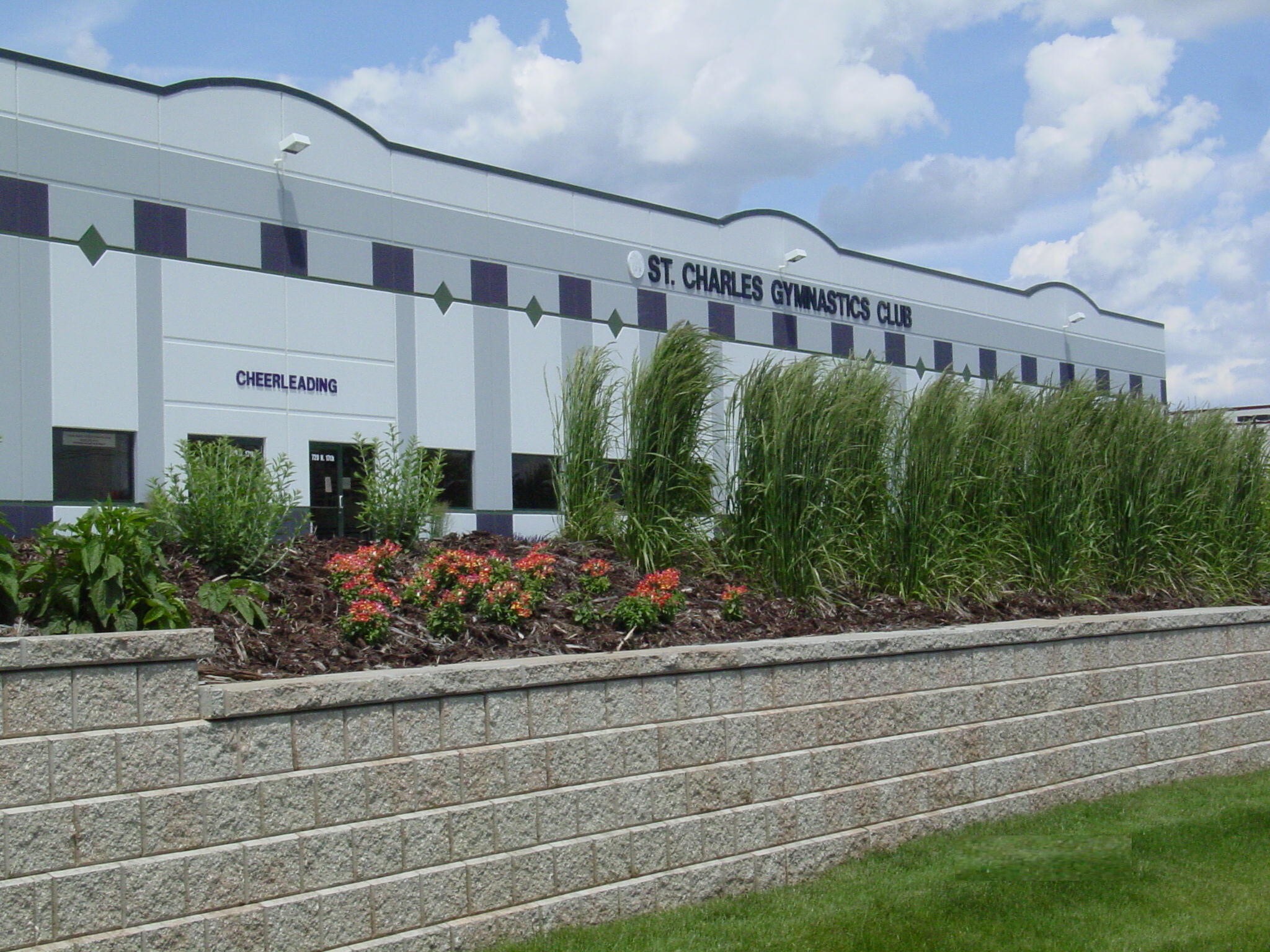 720 N 17th St, St Charles, IL à louer Photo principale- Image 1 de 14