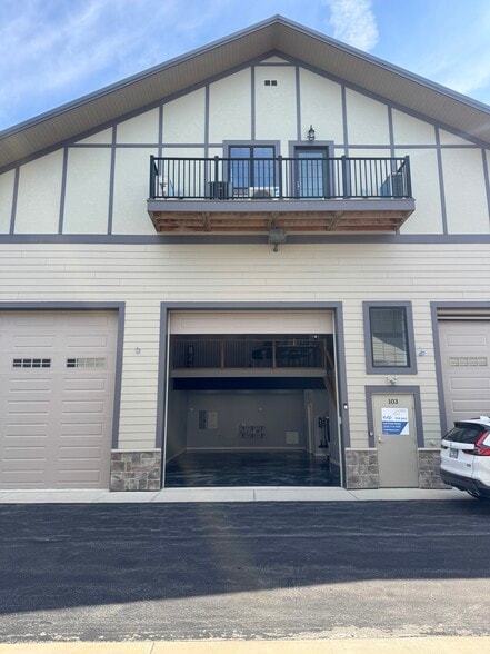 2244 Ferry Rd, Naperville, IL for sale - Building Photo - Image 2 of 23