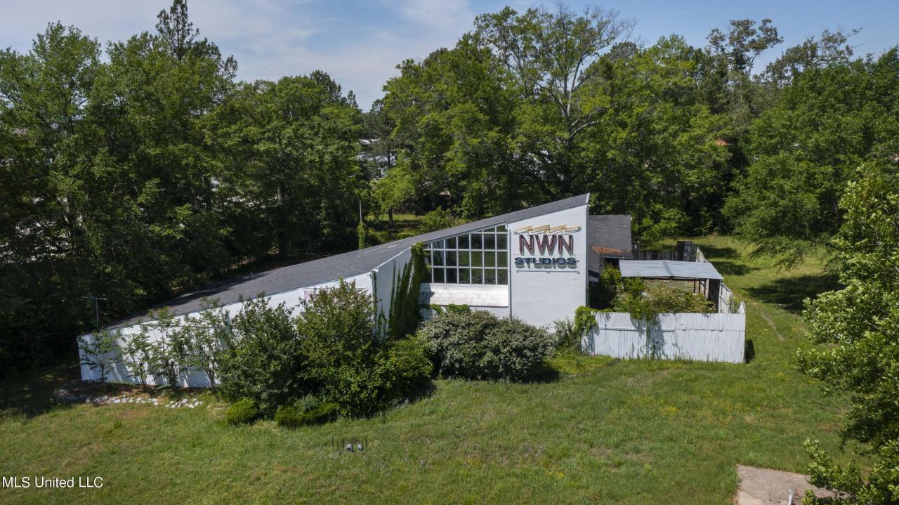 916 Foley St, Jackson, MS for sale Primary Photo- Image 1 of 22