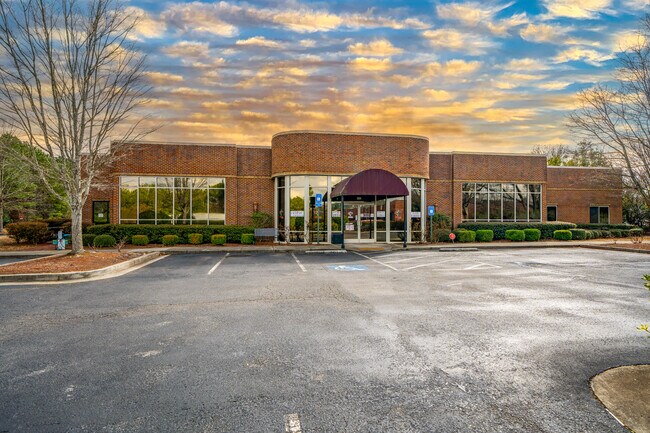 More details for 833 Hurricane Shoals Rd, Lawrenceville, GA - Office for Sale