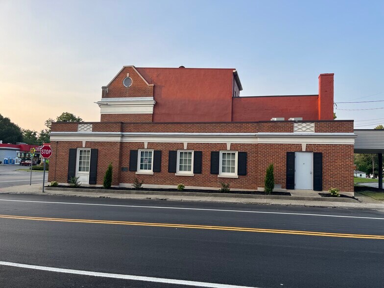 97 Glasgow St, Clyde, NY à louer - Photo du bâtiment - Image 3 de 6