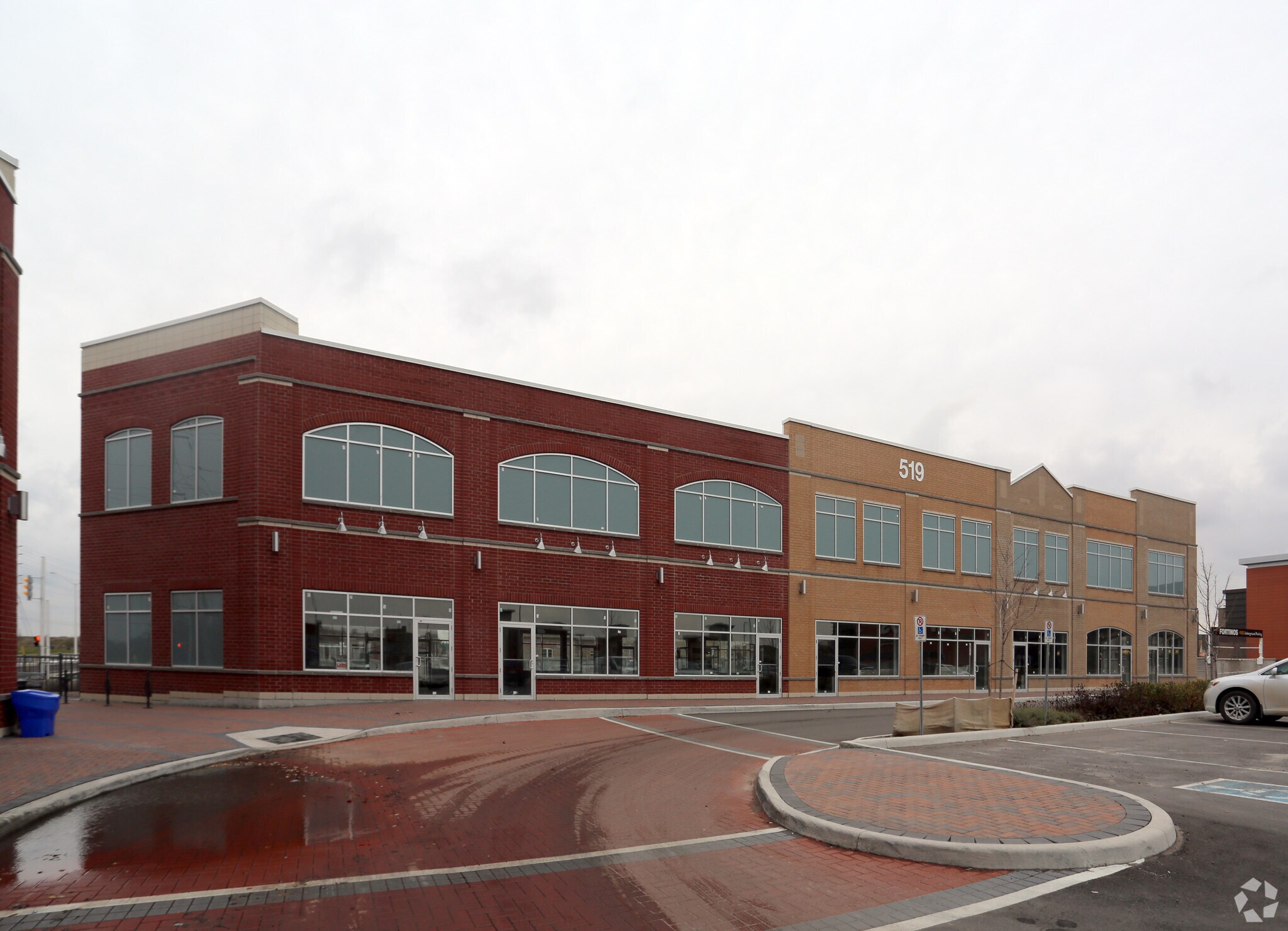 519 Dundas St W, Oakville, ON à vendre Photo principale- Image 1 de 1