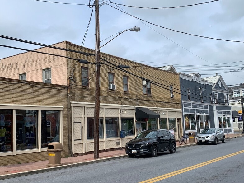 220-226 E Diamond Ave, Gaithersburg, MD for sale - Primary Photo - Image 1 of 3