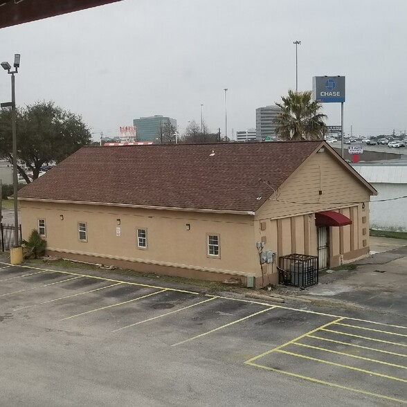 9527 Ponderosa Ln, Houston, TX for lease - Building Photo - Image 1 of 18