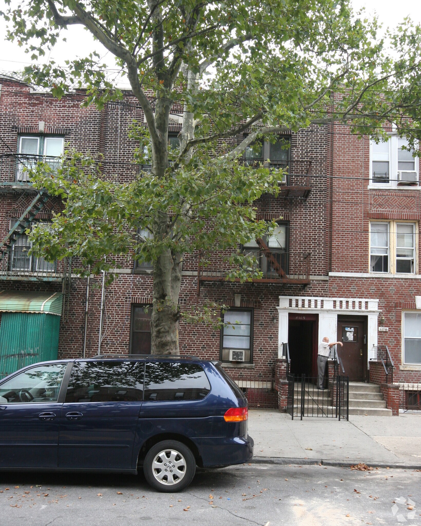 4509 10th Ave, Brooklyn, NY à vendre Photo principale- Image 1 de 1