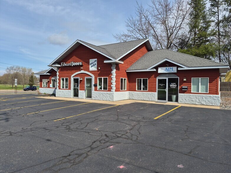 1027 S 17th Ave, Wausau, WI à louer - Photo du bâtiment - Image 3 de 4