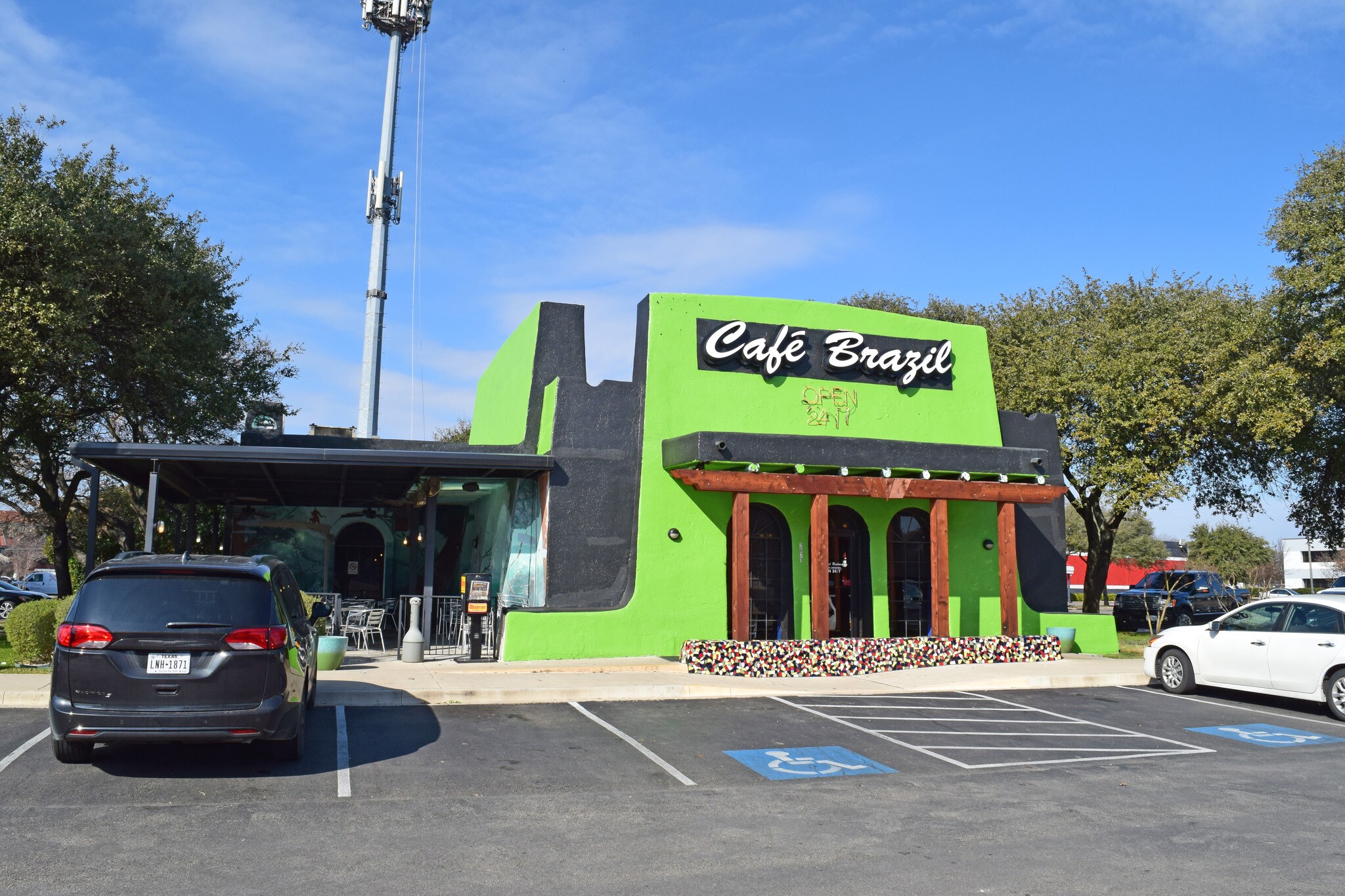 2071 N Central Expy, Richardson, TX for sale Primary Photo- Image 1 of 8