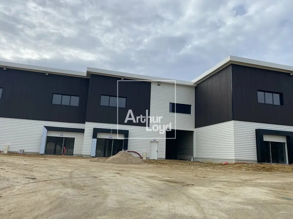 Flex in Ollainville for sale Building Photo- Image 1 of 6