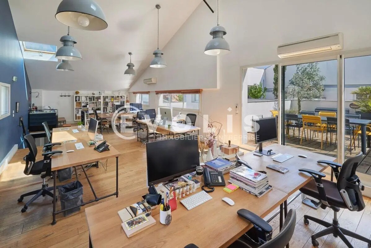 Office in Malakoff for lease Building Photo- Image 1 of 13