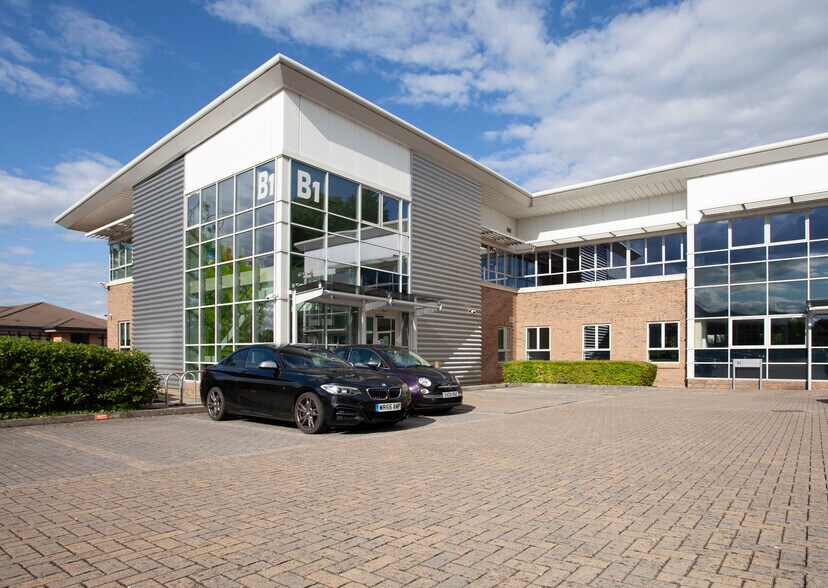 Methuen Park, Chippenham à louer - Photo du bâtiment - Image 3 de 6
