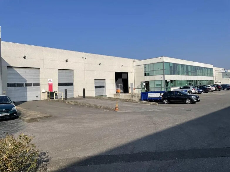 Flex in Chilly-Mazarin for lease - Building Photo - Image 3 of 14