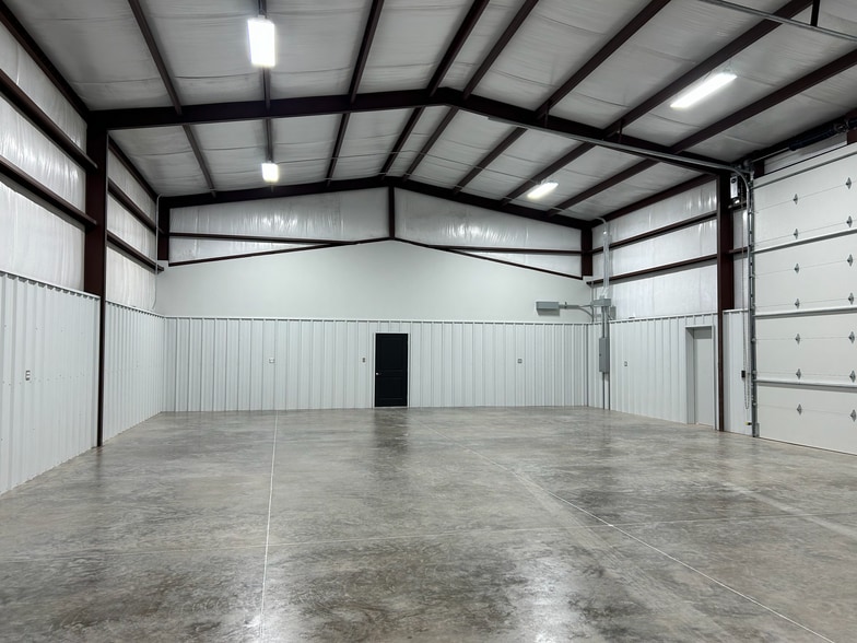 5202 E East County Rd, Midland, TX for lease - Building Photo - Image 3 of 24