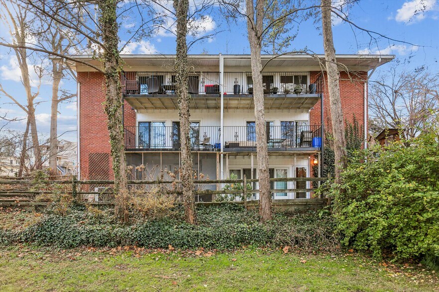 921 Prospect St, Takoma Park, MD à vendre - Photo principale - Image 1 de 36