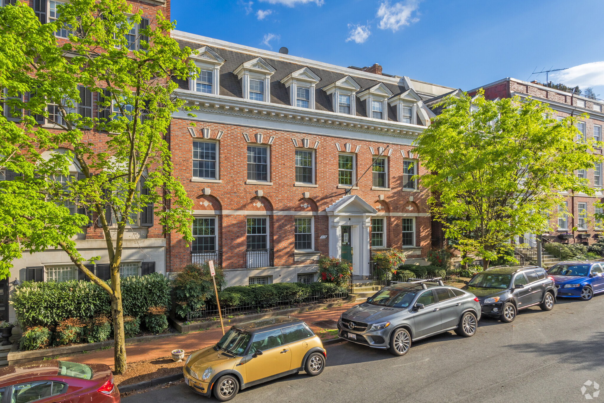 2118 Leroy Pl NW, Washington, DC à vendre Photo principale- Image 1 de 1