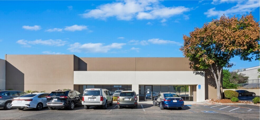 6056 Corte Del Cedro, Carlsbad, CA à vendre - Photo du bâtiment - Image 2 de 26