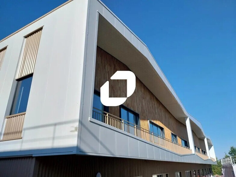 Bureau dans Carquefou à louer - Photo du bâtiment - Image 3 de 13