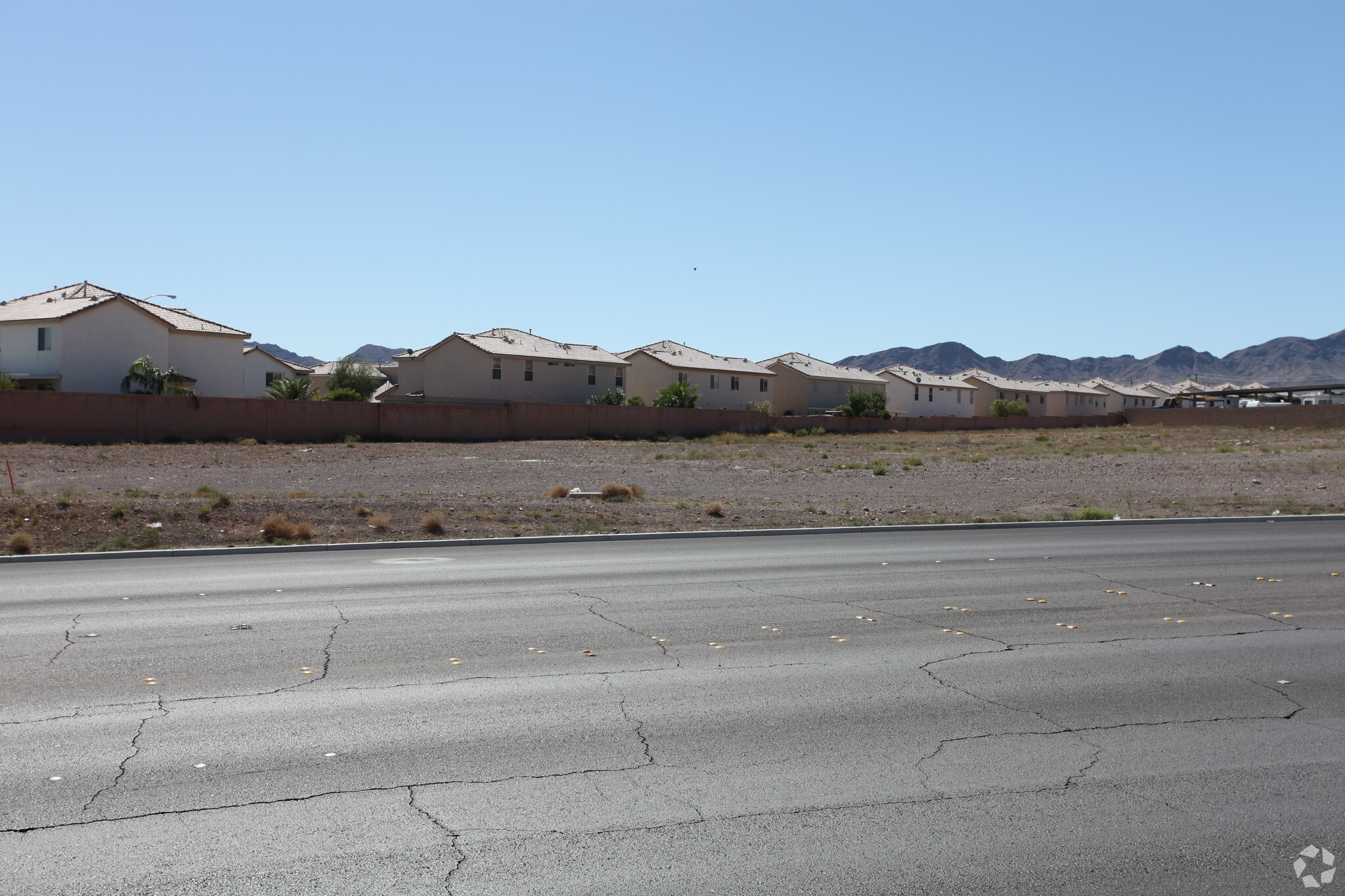 727 S Racetrack Rd, Henderson, NV à vendre Photo du bâtiment- Image 1 de 13