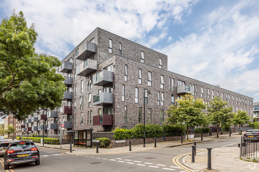 Ben Jonson Rd, Londres à louer - Photo du bâtiment - Image 2 de 5
