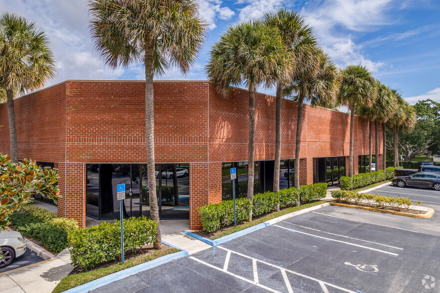 951 Broken Sound Pky, Boca Raton, FL for lease - Building Photo - Image 1 of 12