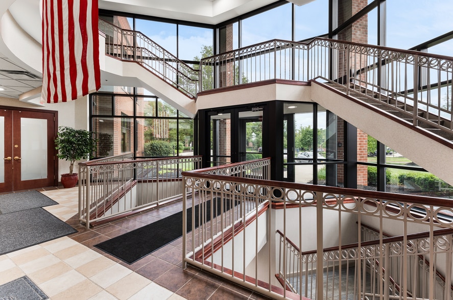 175 Sullys Trl, Pittsford, NY for lease - Building Photo - Image 3 of 25